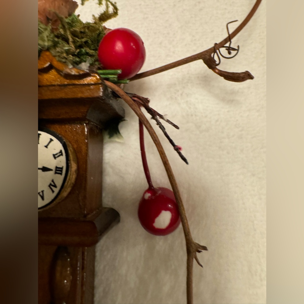 Vintage Wooden Clock Christmas Ornament - Picture 6 of 10